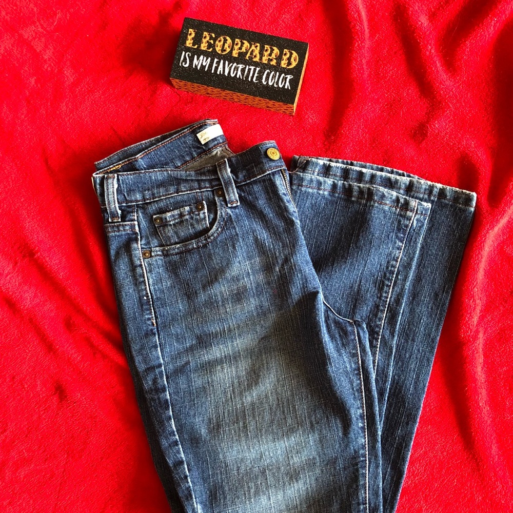 Levi’s Bootcut Jeans 💋